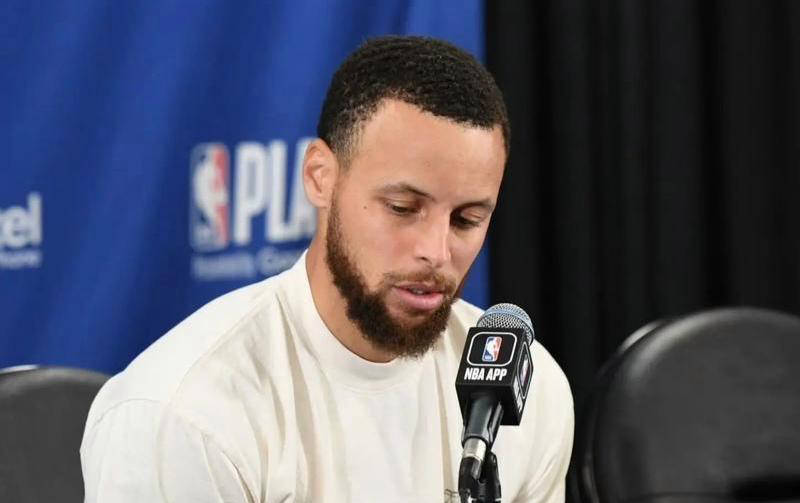 爱游戏平台-库里官方宣布败北新规，MAD引发争议！